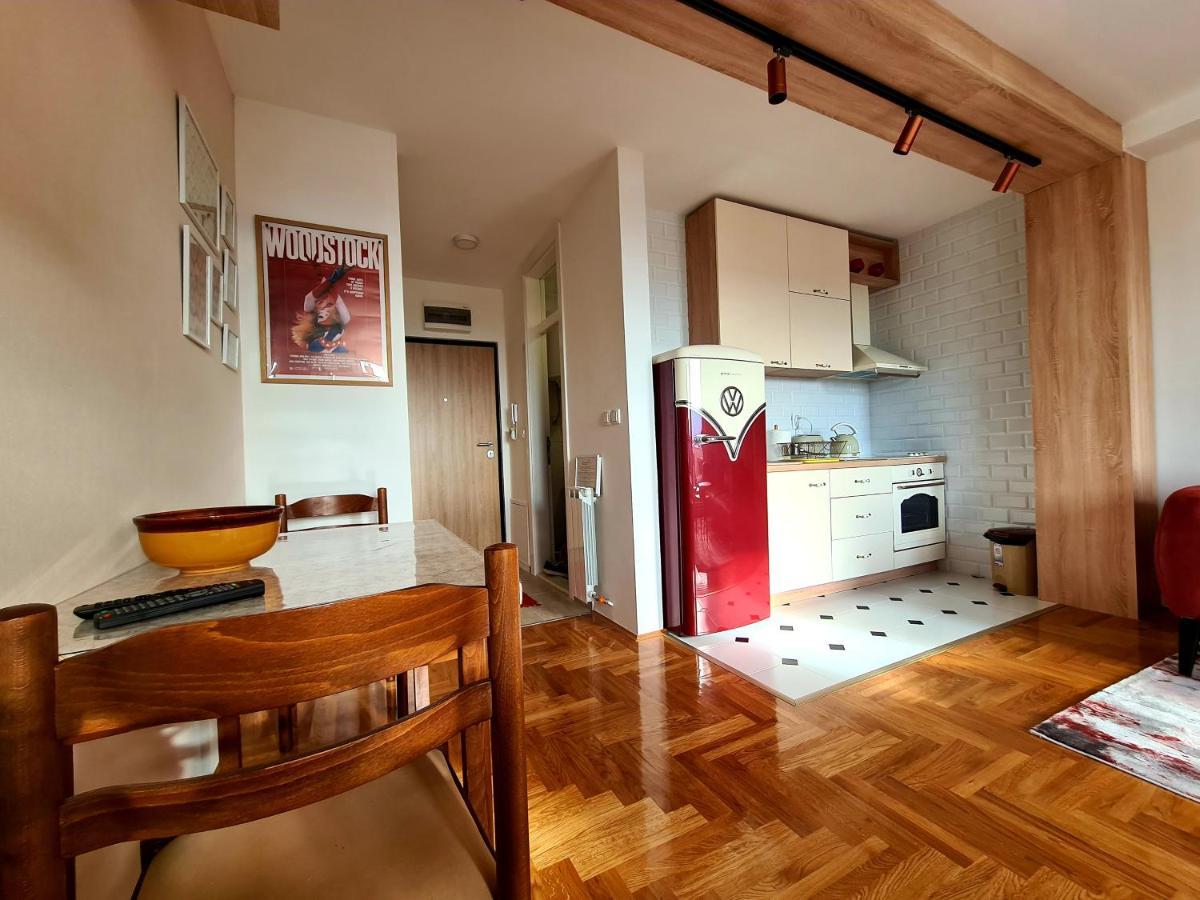 Lilly Dream Home Apartment Retro Back To 60S And 70S SJJ Esterno foto